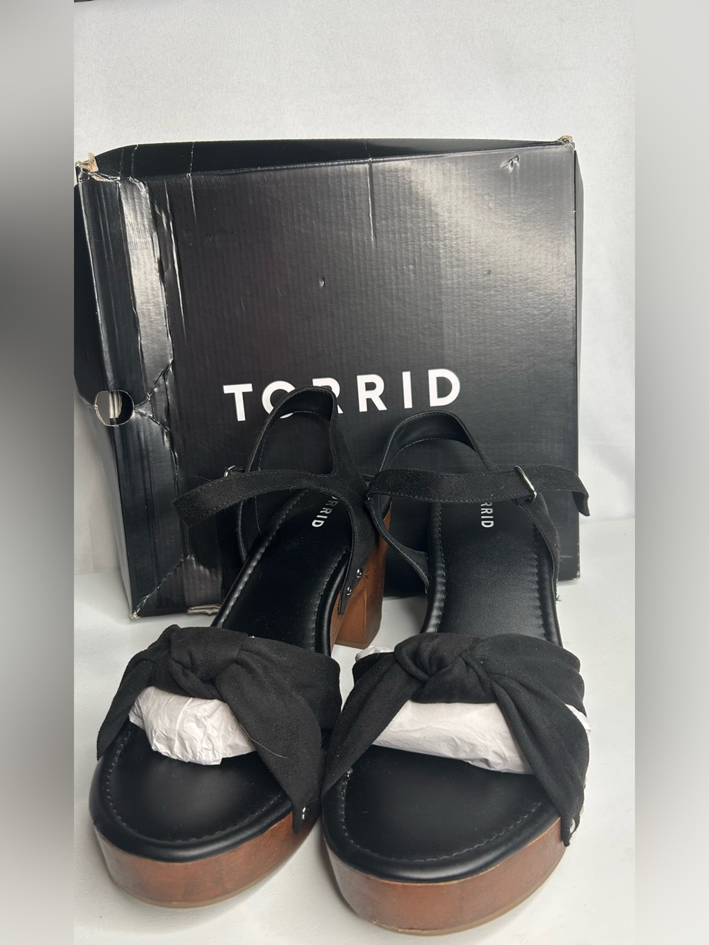 New In Box Torrid 4H BLK KNOT FAUX WOOD HEEL Sz 13 - Picture 3 of 7